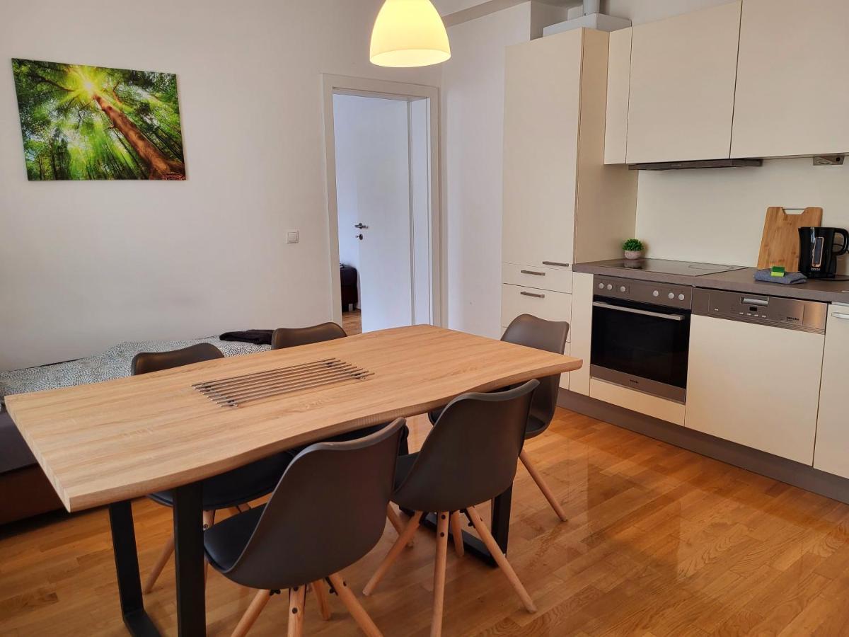 Floridsdorfer Apartment - Free Highspeed-Internet Viena Exterior foto