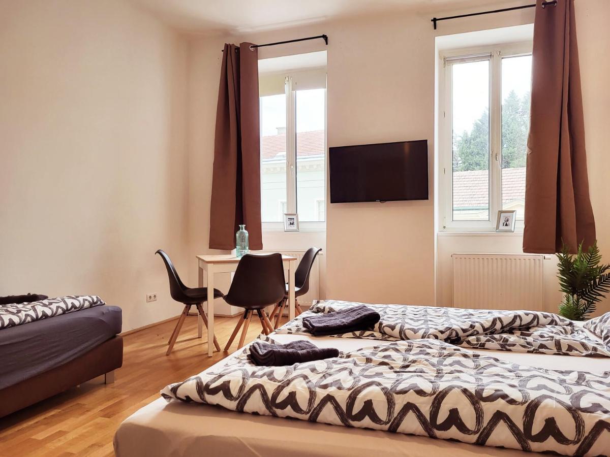 Floridsdorfer Apartment - Free Highspeed-Internet Viena Exterior foto